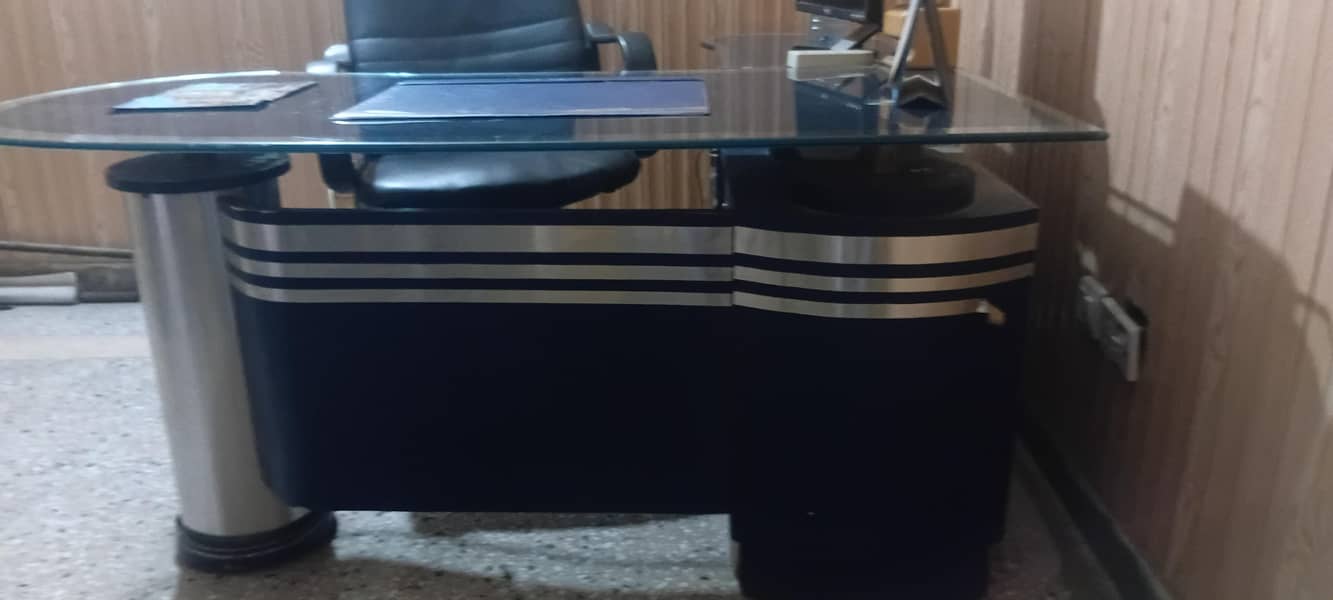 executive table 3