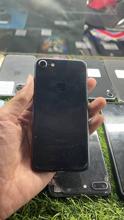 Apple iPhone 7