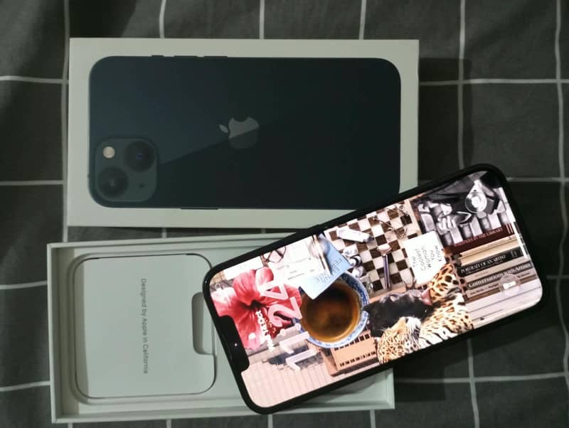 Apple iPhone 13 4