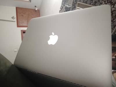Apple MacBook Air 13-inch | 8GB RAM | 256GB SSD | Fresh Condition