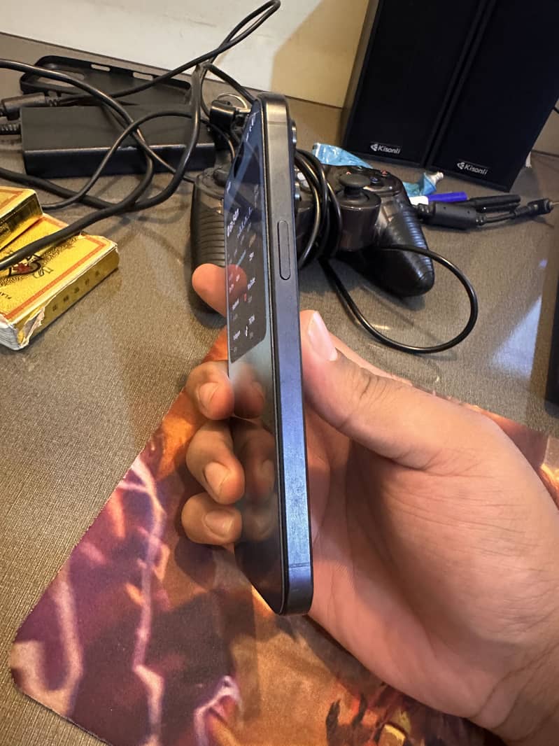 Apple iPhone 15 Pro Max 1