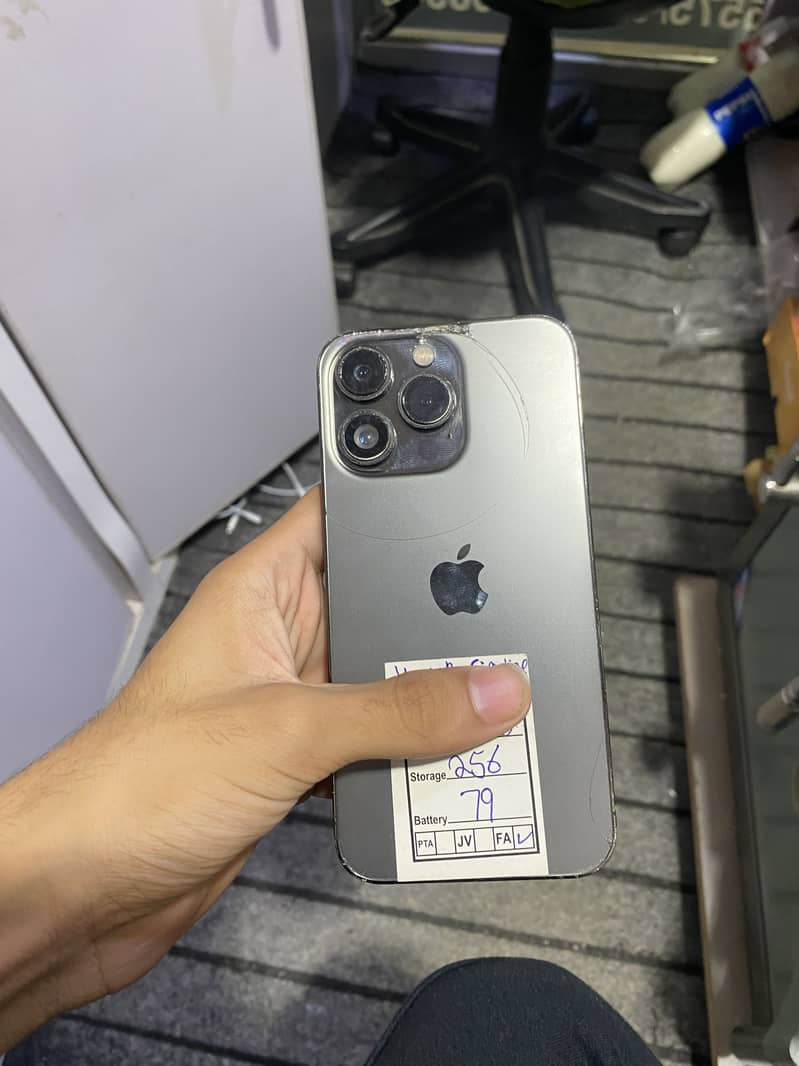 Apple iPhone 13 Pro 3