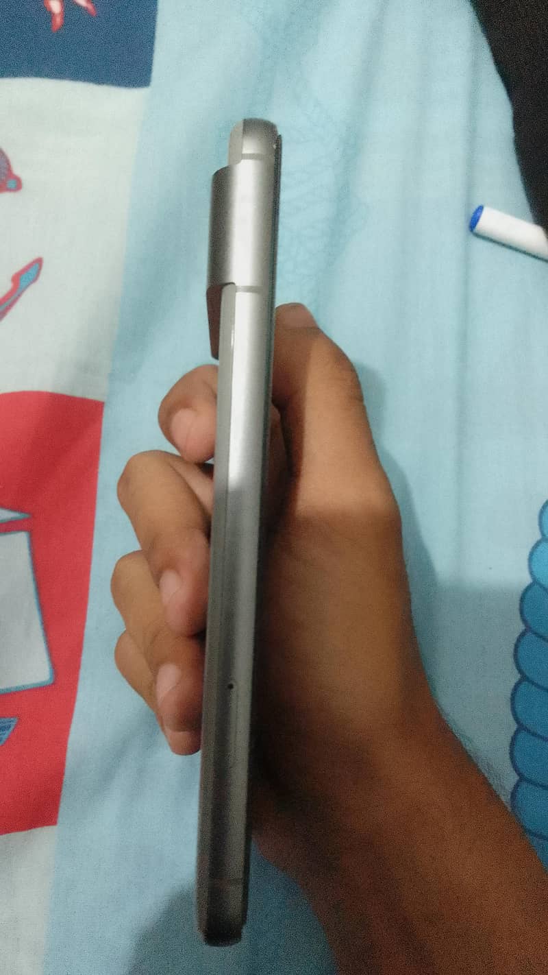Google Pixel 8 2