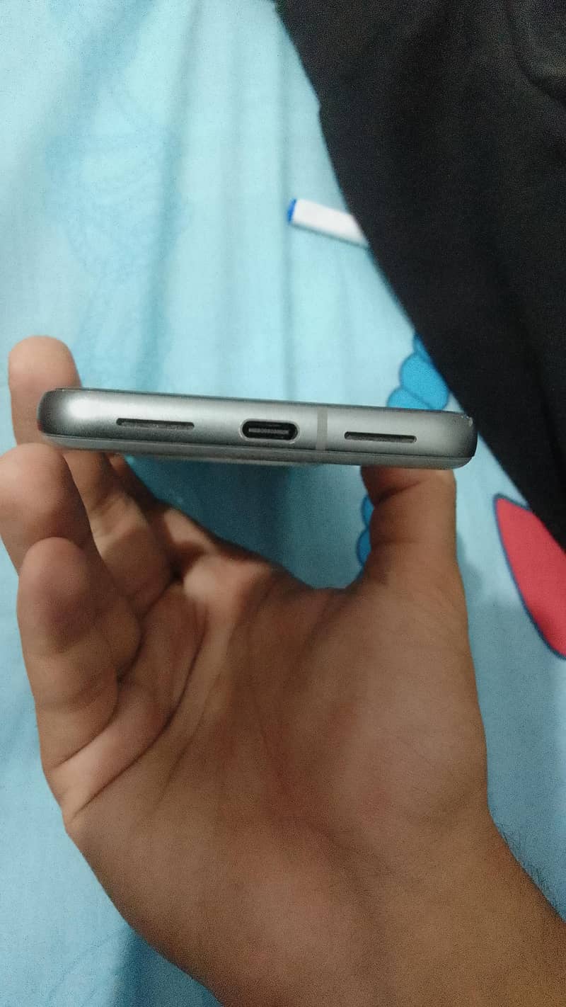 Google Pixel 8 3