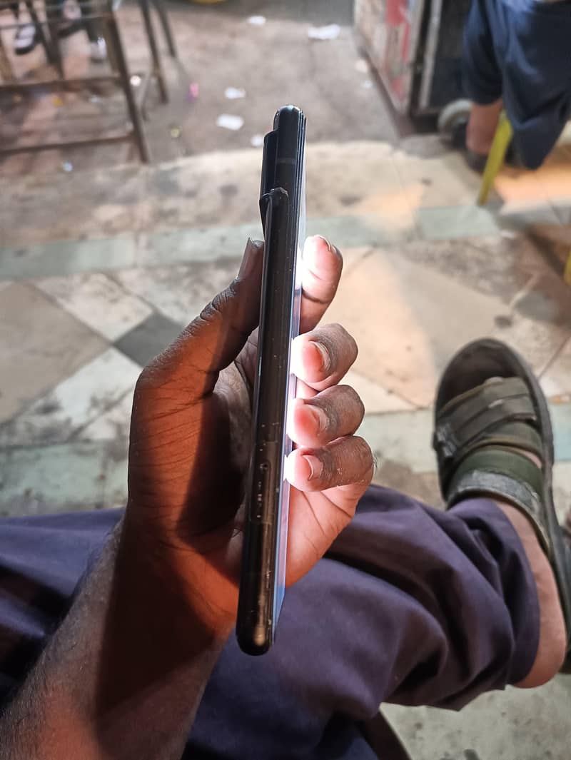 Google Pixel 6 4