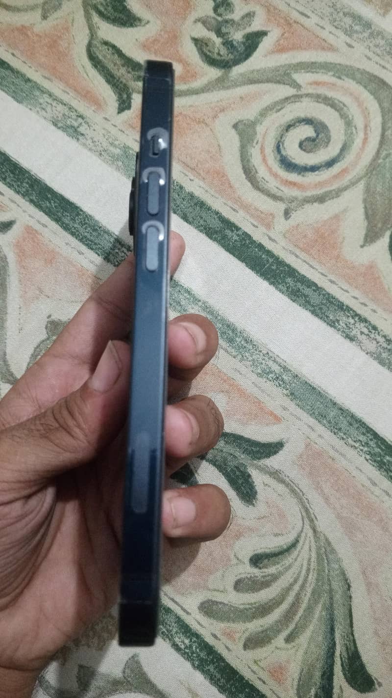Apple iPhone 14 2