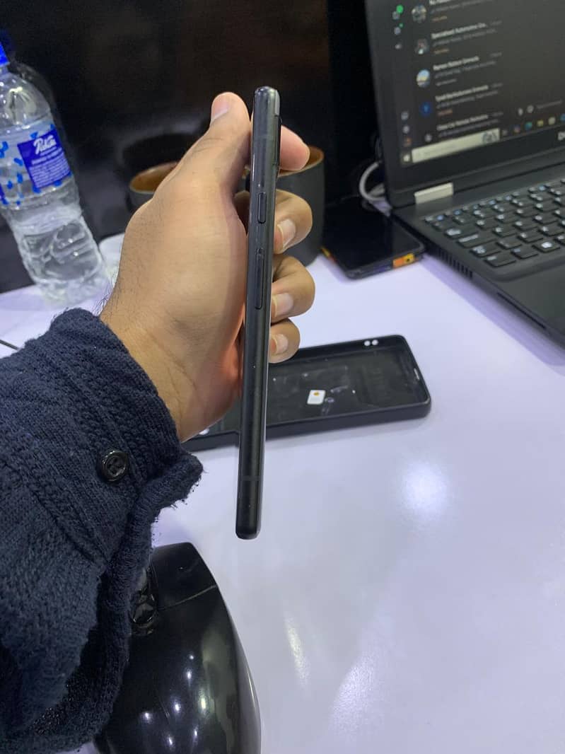 Google Pixel 6a 3