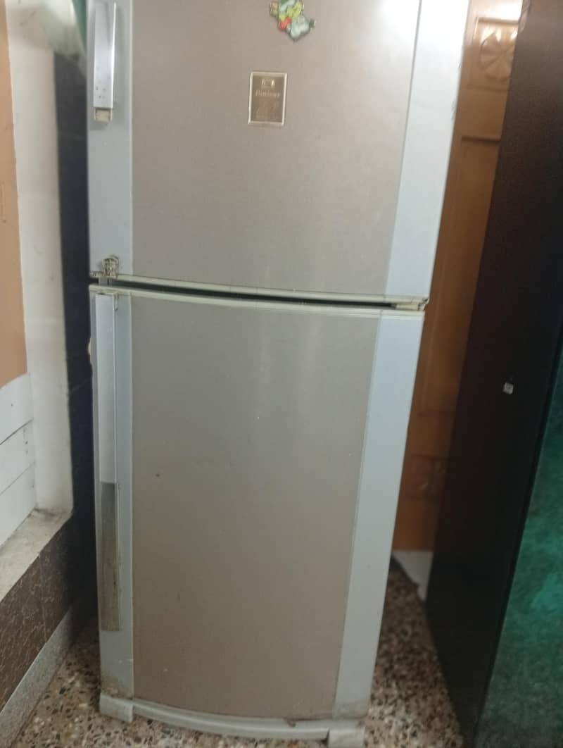 dawlance large size fridge 2
