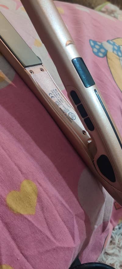 Remington S-9665 Hair Straightener for Sale
