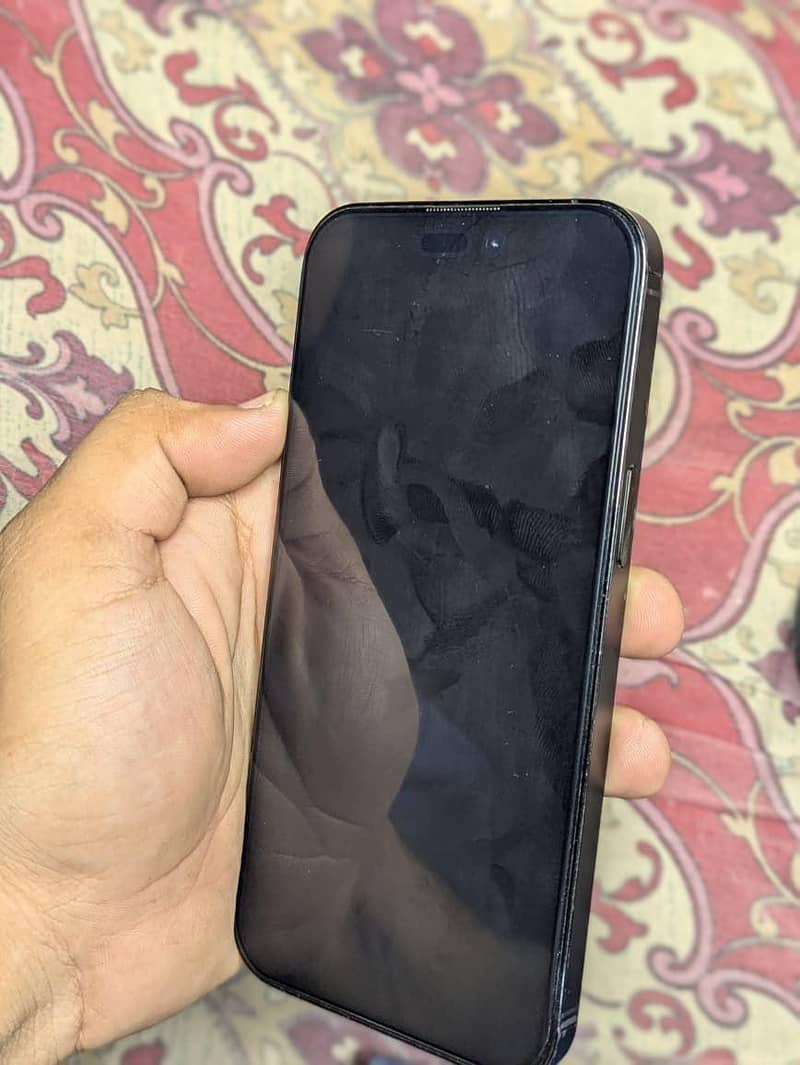 Apple iPhone 14 Pro Max 9