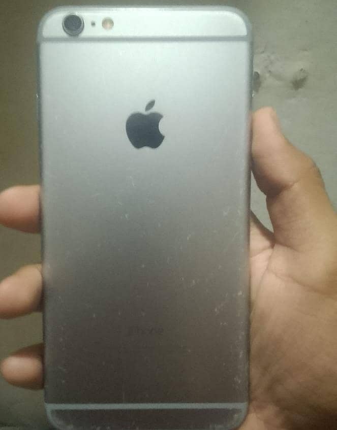 Apple iPhone 6 Plus 1