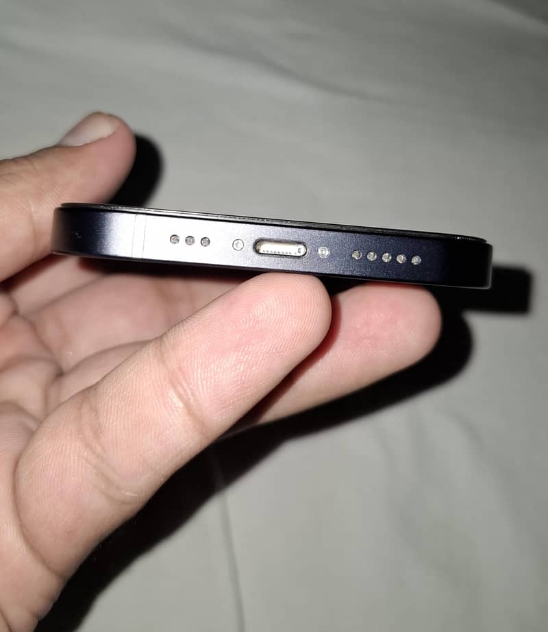 Apple iPhone 12 2