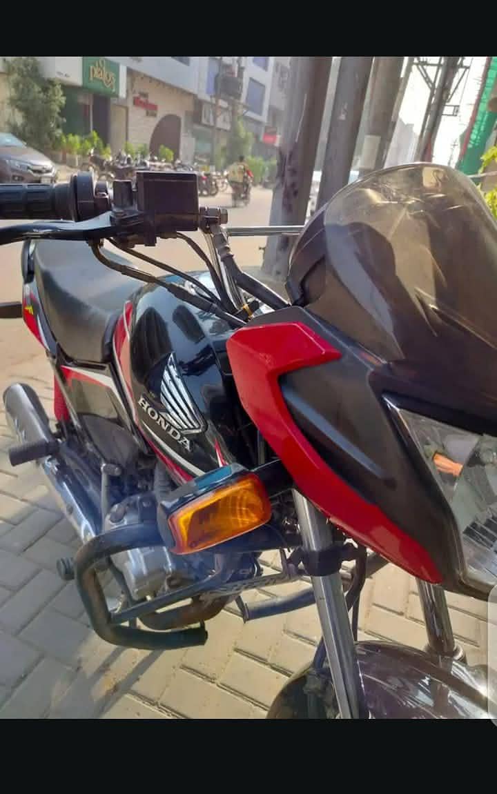 cb 125F 7