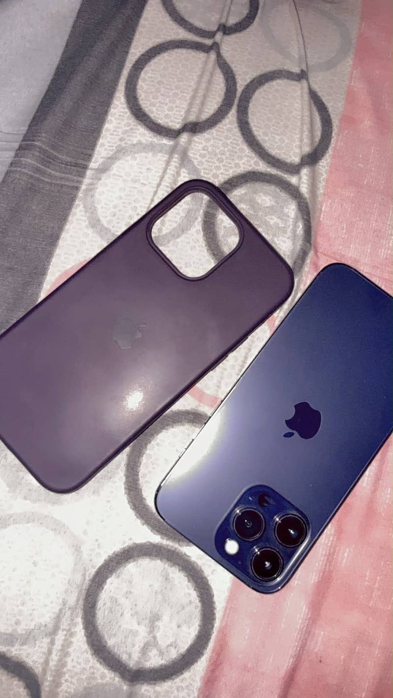 Apple iPhone 14 Pro Max 2