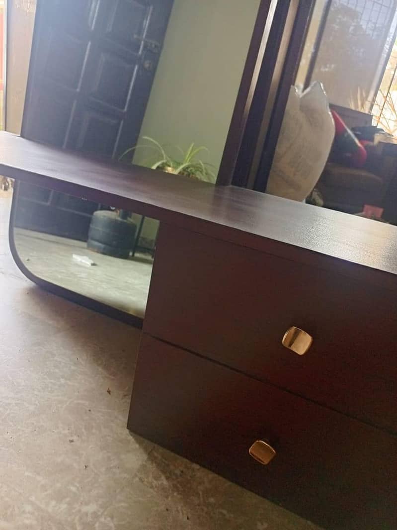 Wall Mounted Dressing Table 2