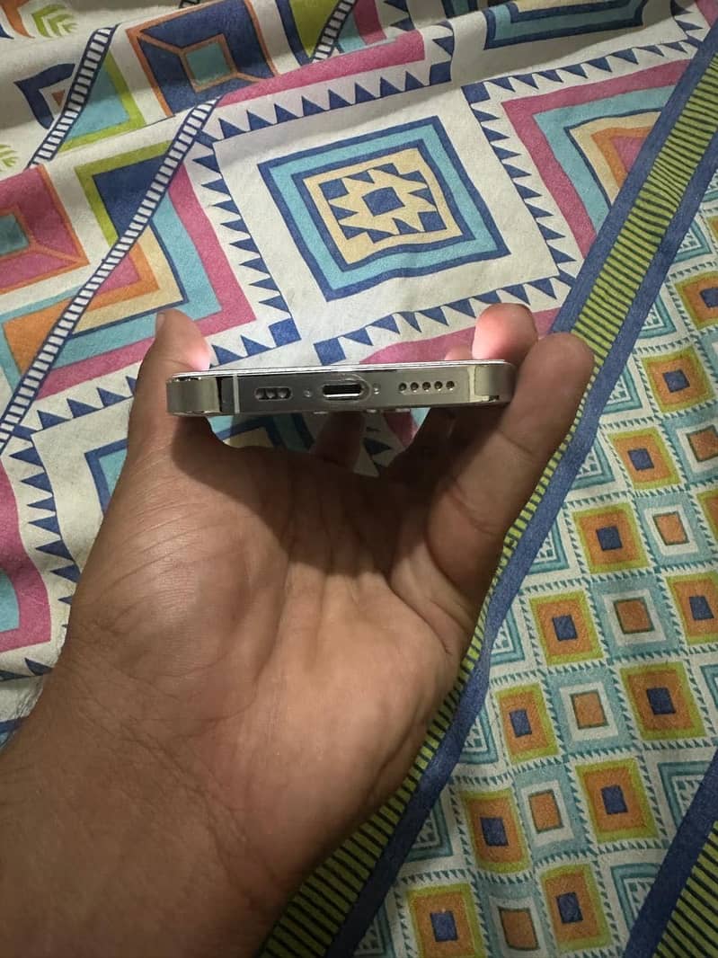 Apple iPhone 14 Pro 4