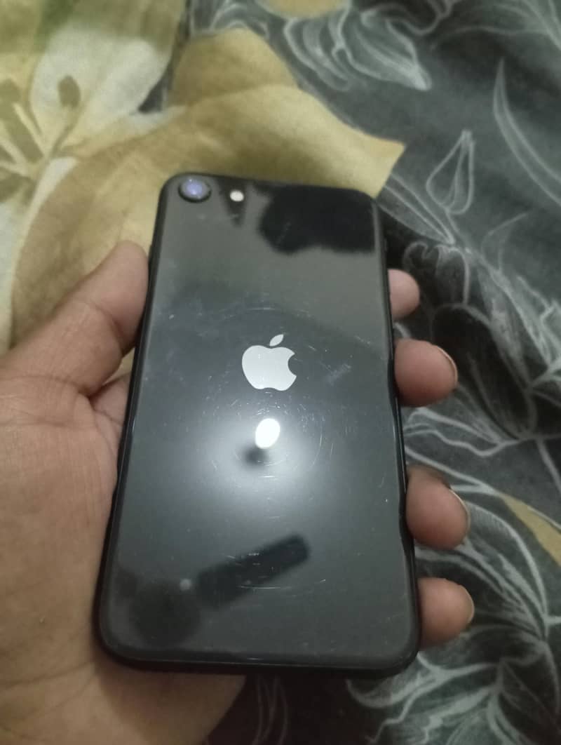 Apple iPhone SE 3