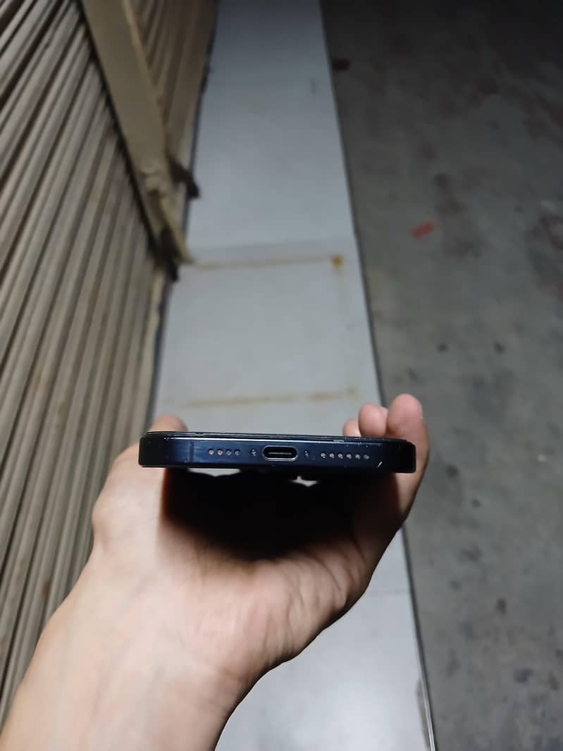 Apple iPhone 15 Pro Max 1