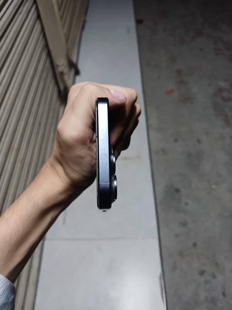 Apple iPhone 15 Pro Max 3