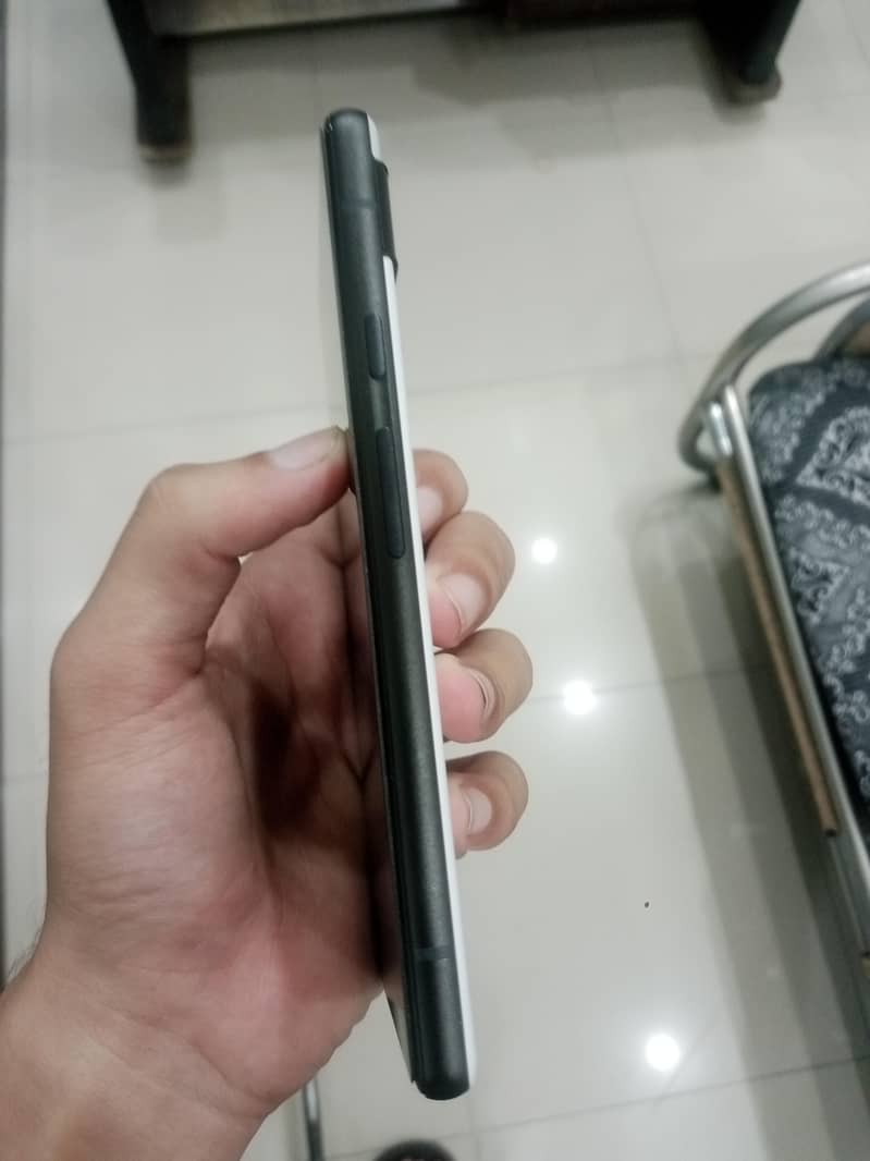Google Pixel 6a 4
