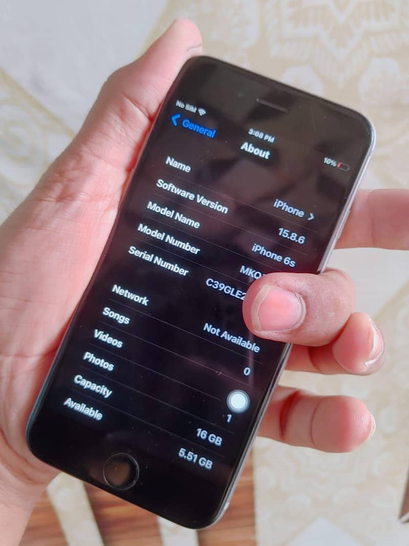 Apple iPhone 6S 4