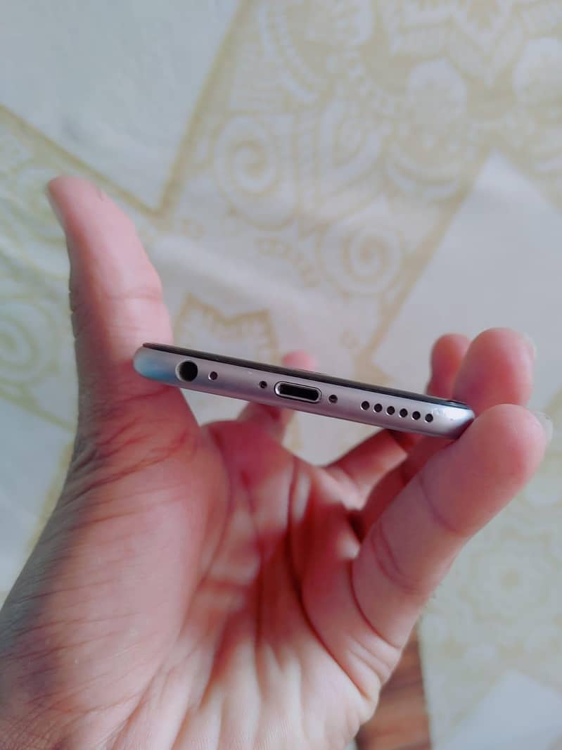 Apple iPhone 6S 5