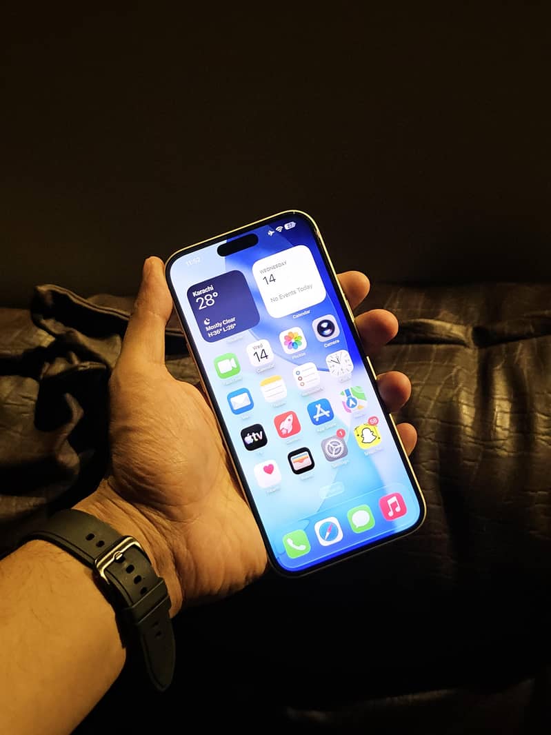 Apple iPhone 17 Pro Max 2
