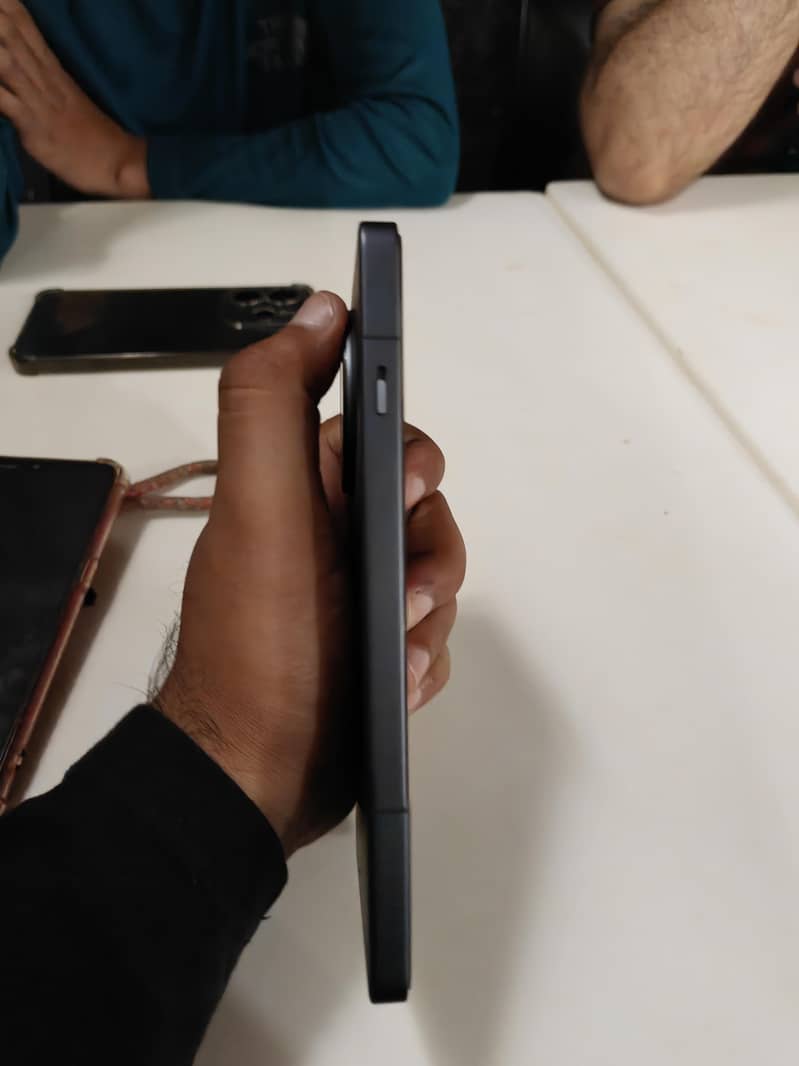 One Plus Ace 5 Pro 3