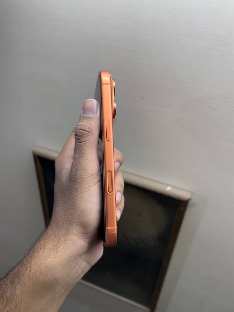iPhone 17 Pro With Complete BOX 5