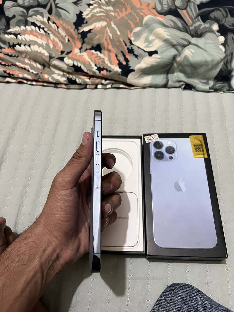 Apple iPhone 13 Pro Max 4