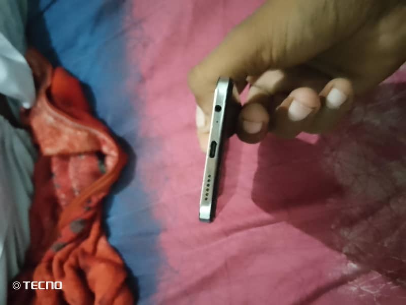 Tecno SPARK 30 Pro 3