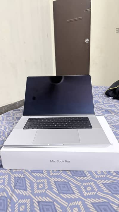 FOR SALE: Apple MacBook Pro 16” M4 Pro | Silver | 24GB RAM | 1TB 2026