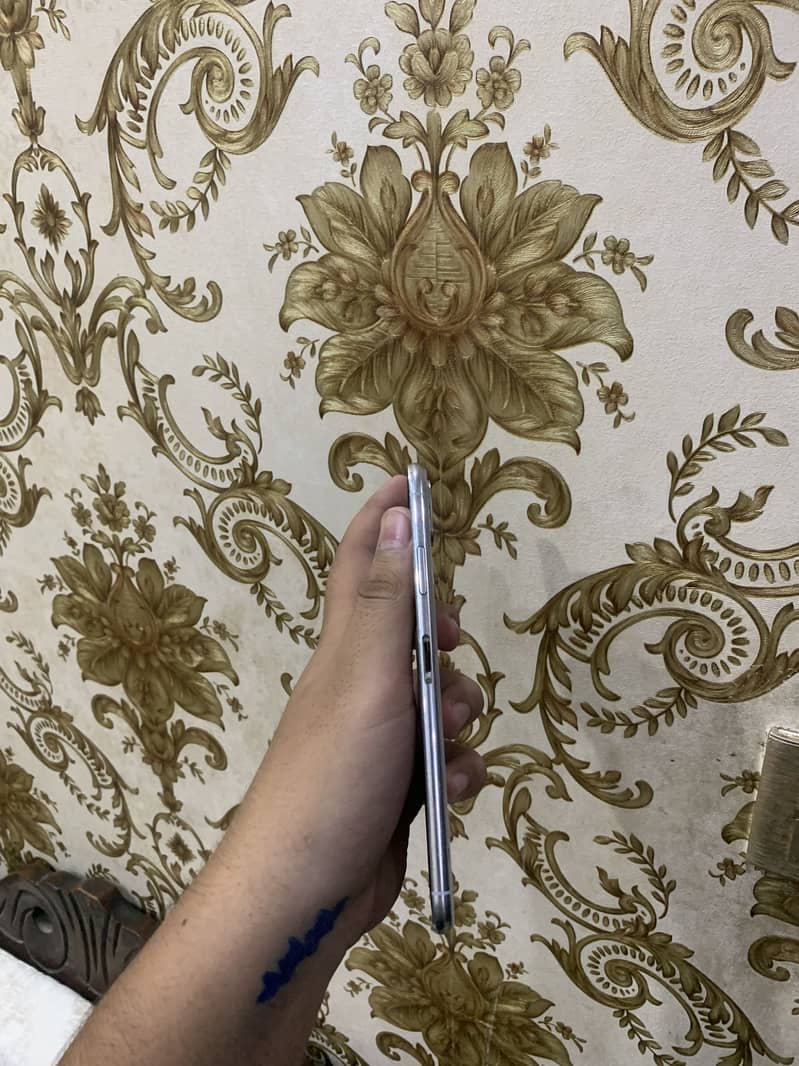 iphone xsmax 4