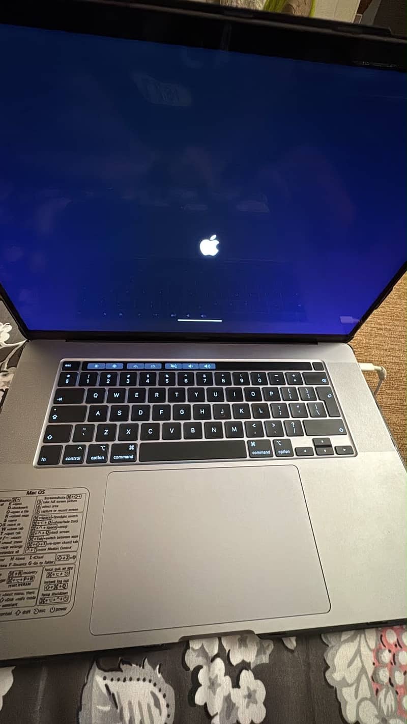 Macbook PRO 2019 1