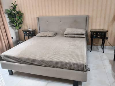 king bed