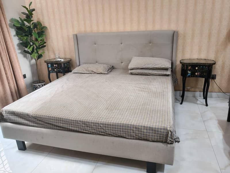 king bed 0