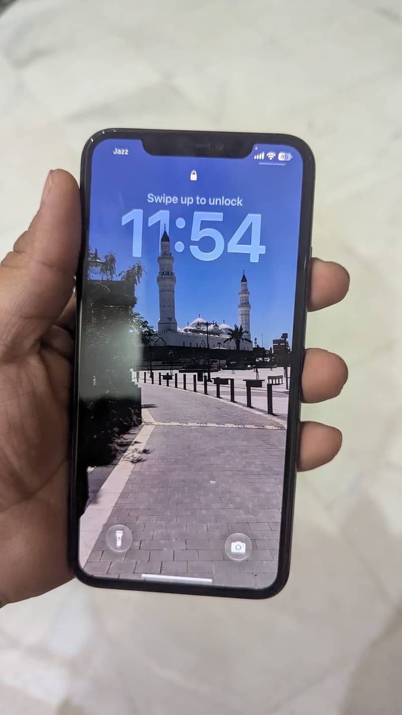 Apple iPhone 11 Pro Max 4