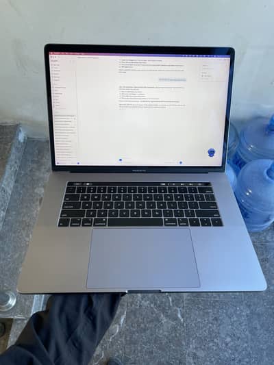 MacBook Pro core i9 32GB Ram 15” inch