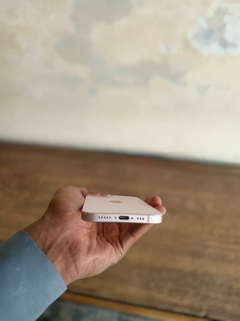 Apple iPhone 15 3