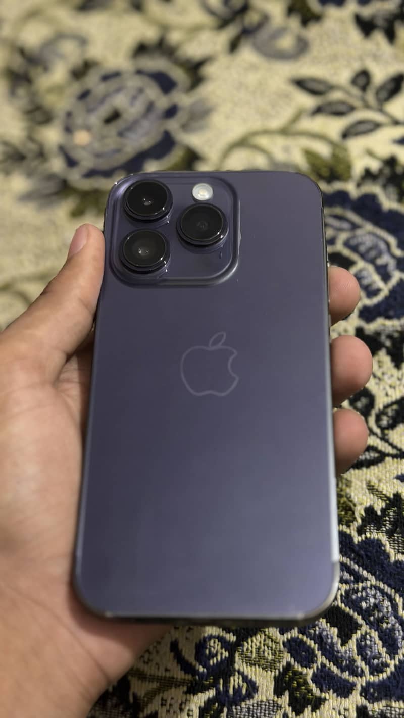 Apple iPhone 14 Pro 0