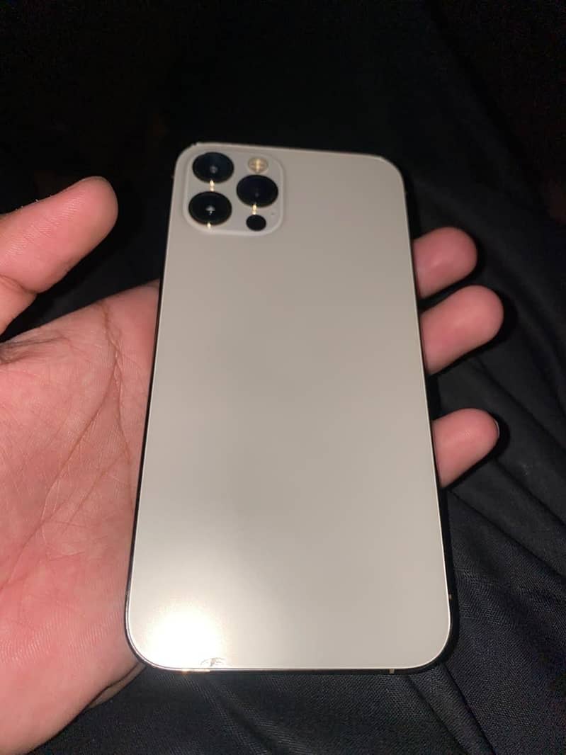 Apple iPhone 12 Pro 2