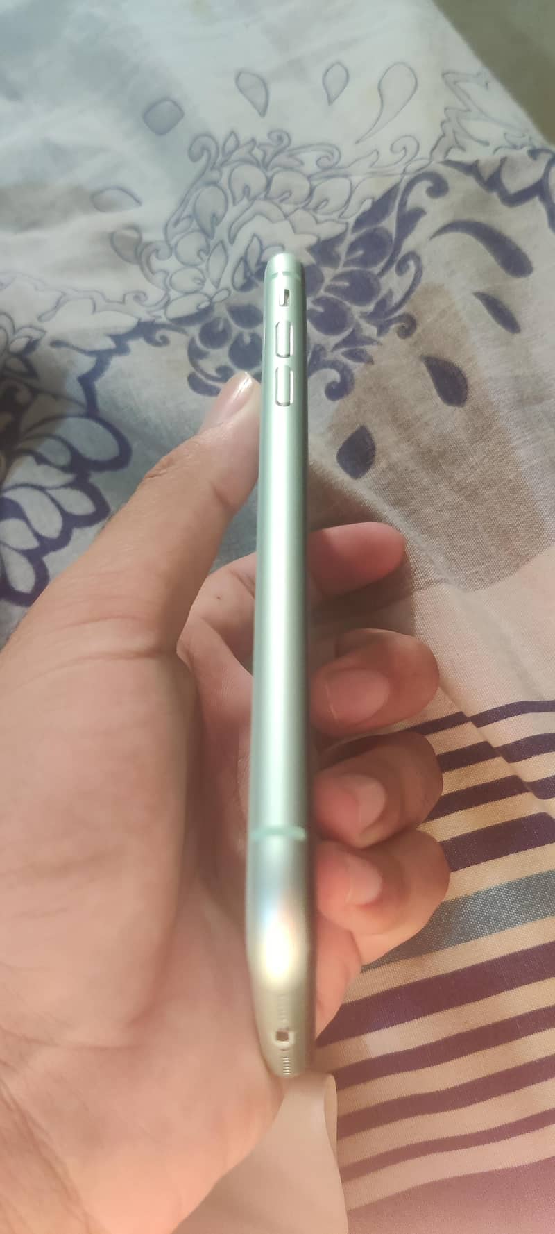 Apple iPhone 11 3