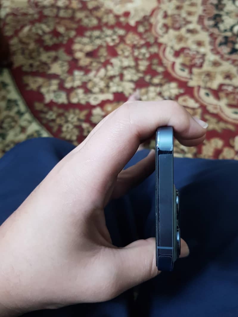 Apple iPhone 13 Pro 1