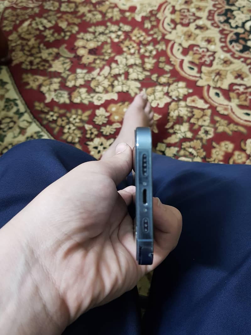 Apple iPhone 13 Pro 3