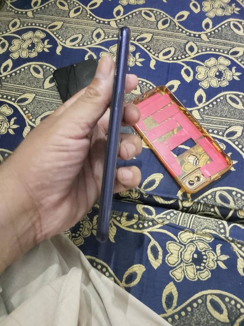 OPPO A3s 1
