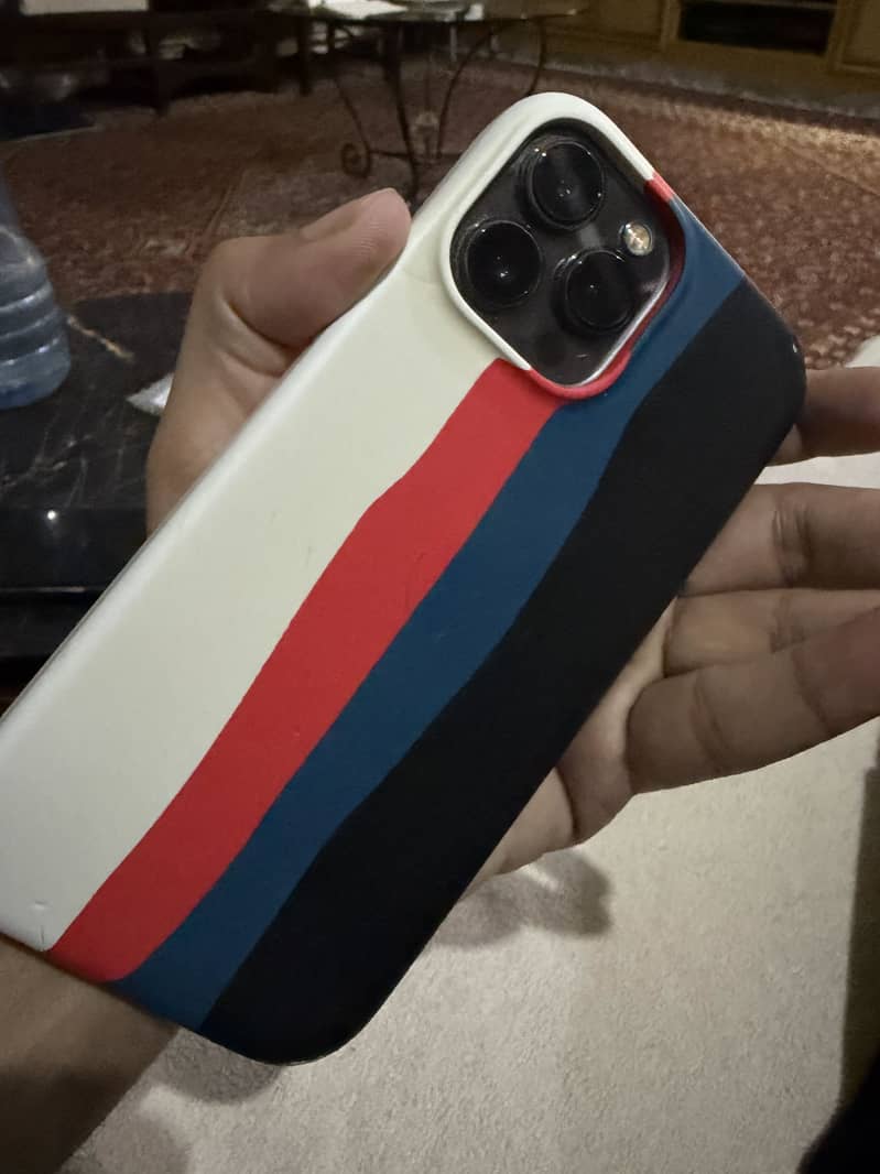 Apple iPhone 13 Pro Max 4