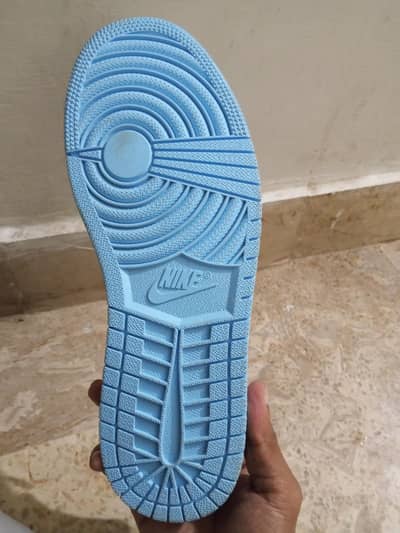 sports shoes sols