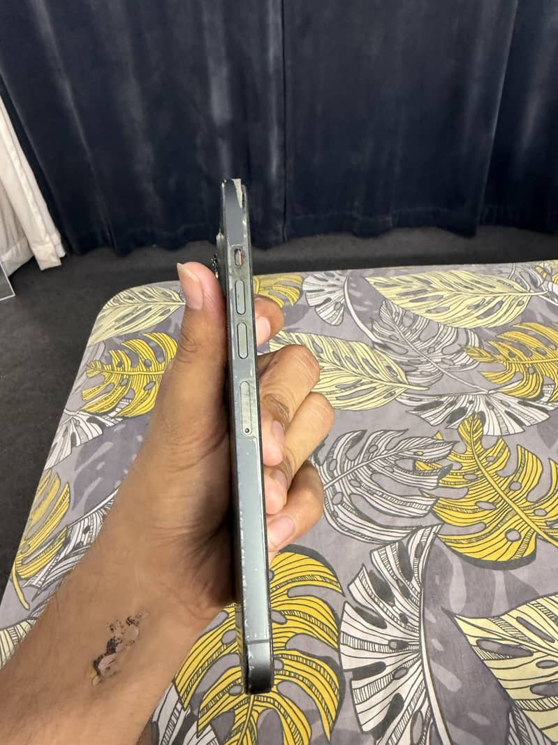 Apple iPhone 13 Pro Max 5
