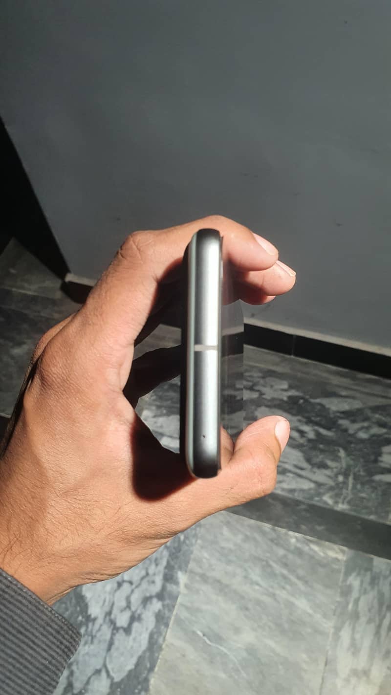 Google Pixel 8 2