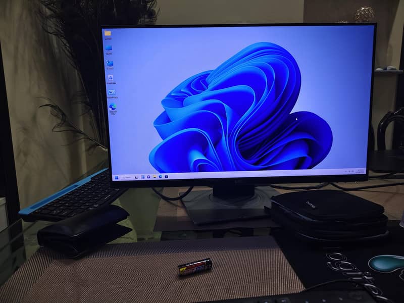 Dell 24" Borderless LED 0